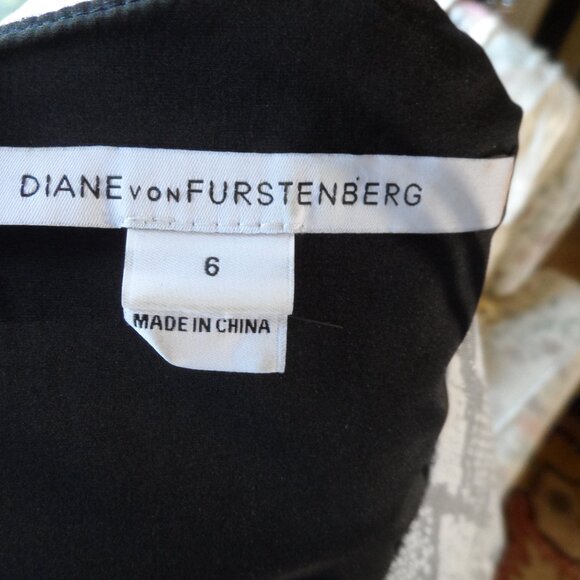 Diane Von Furstenberg Light Python Print Dress w/Abstract Print Inserts Size 6 - Picture 13 of 16